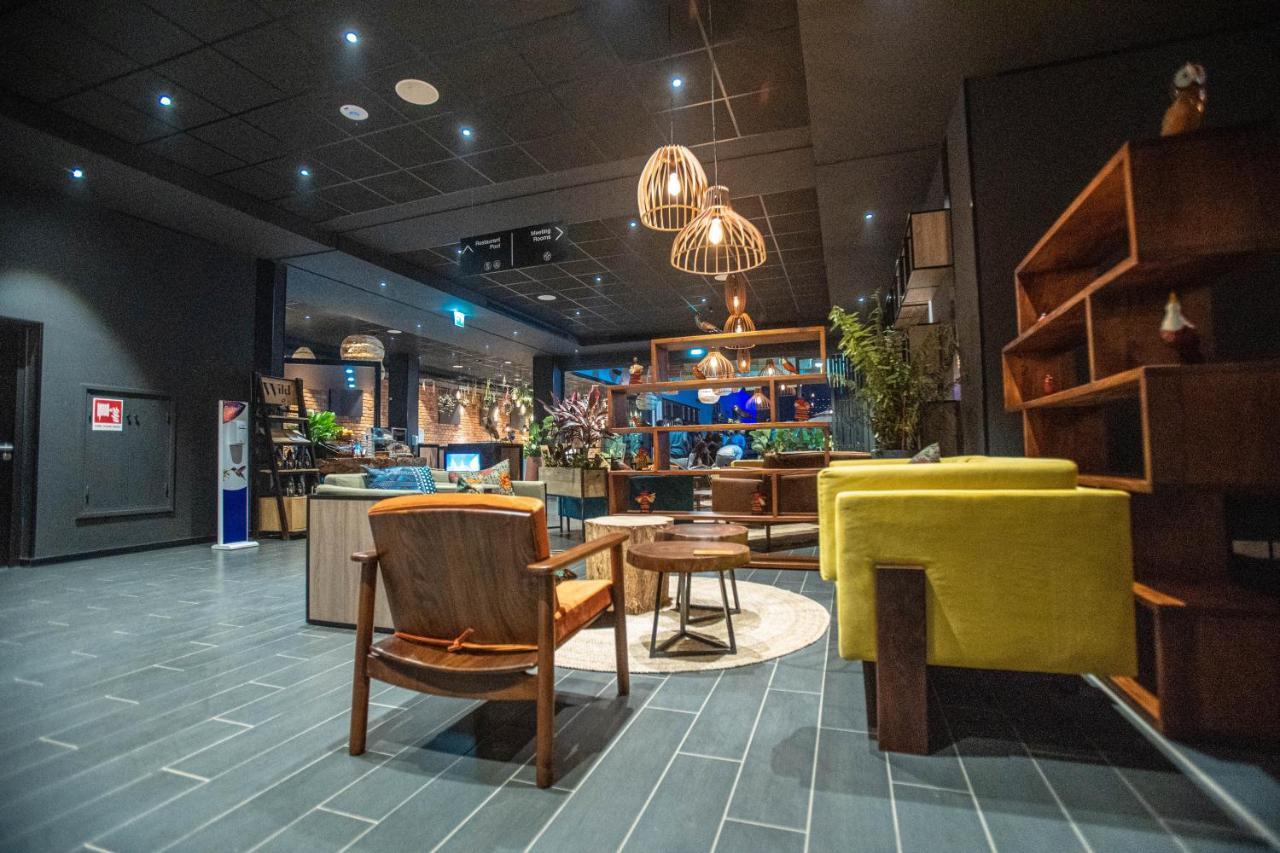 Onomo Hotel Кампала Экстерьер фото