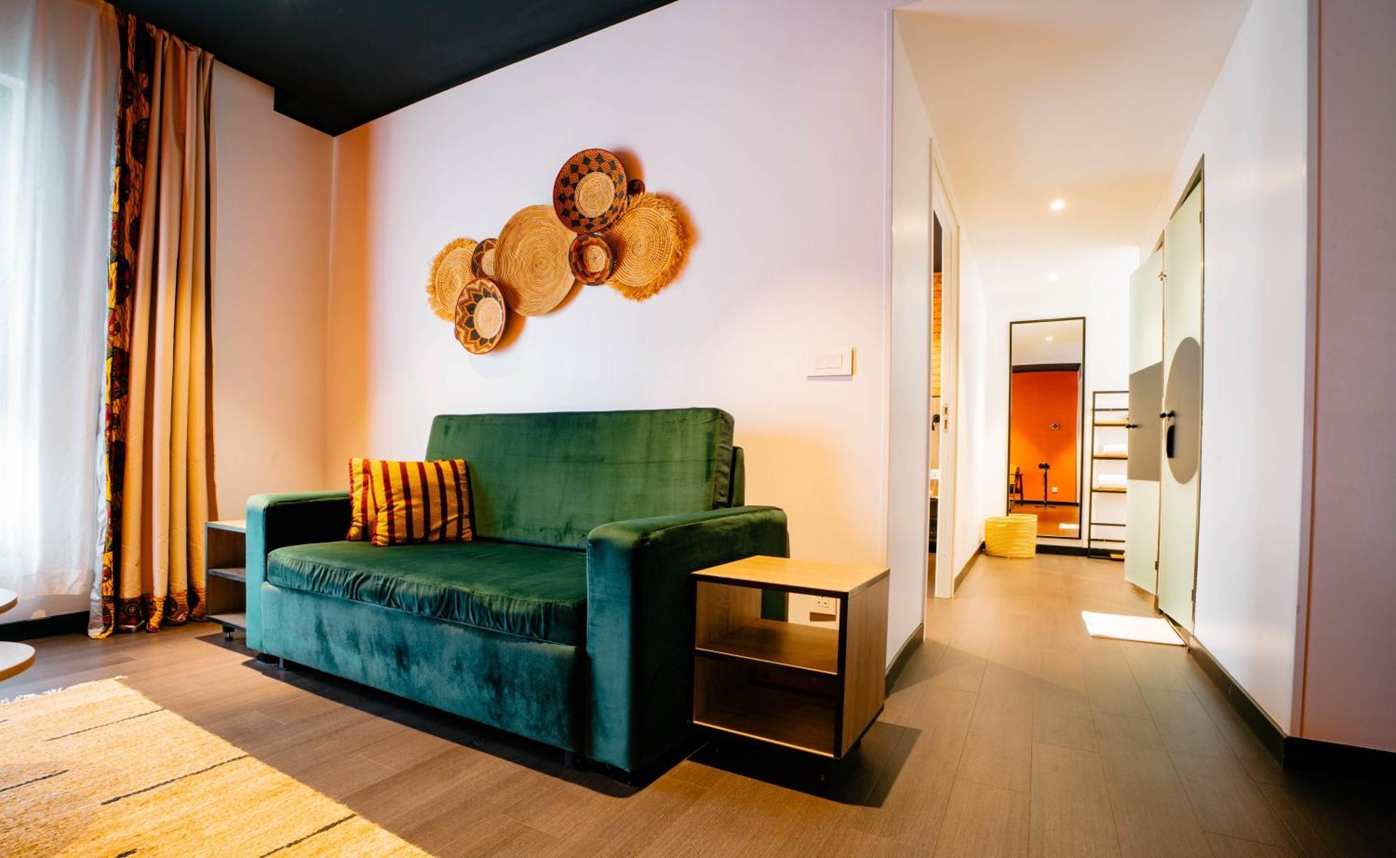 Onomo Hotel Кампала Экстерьер фото