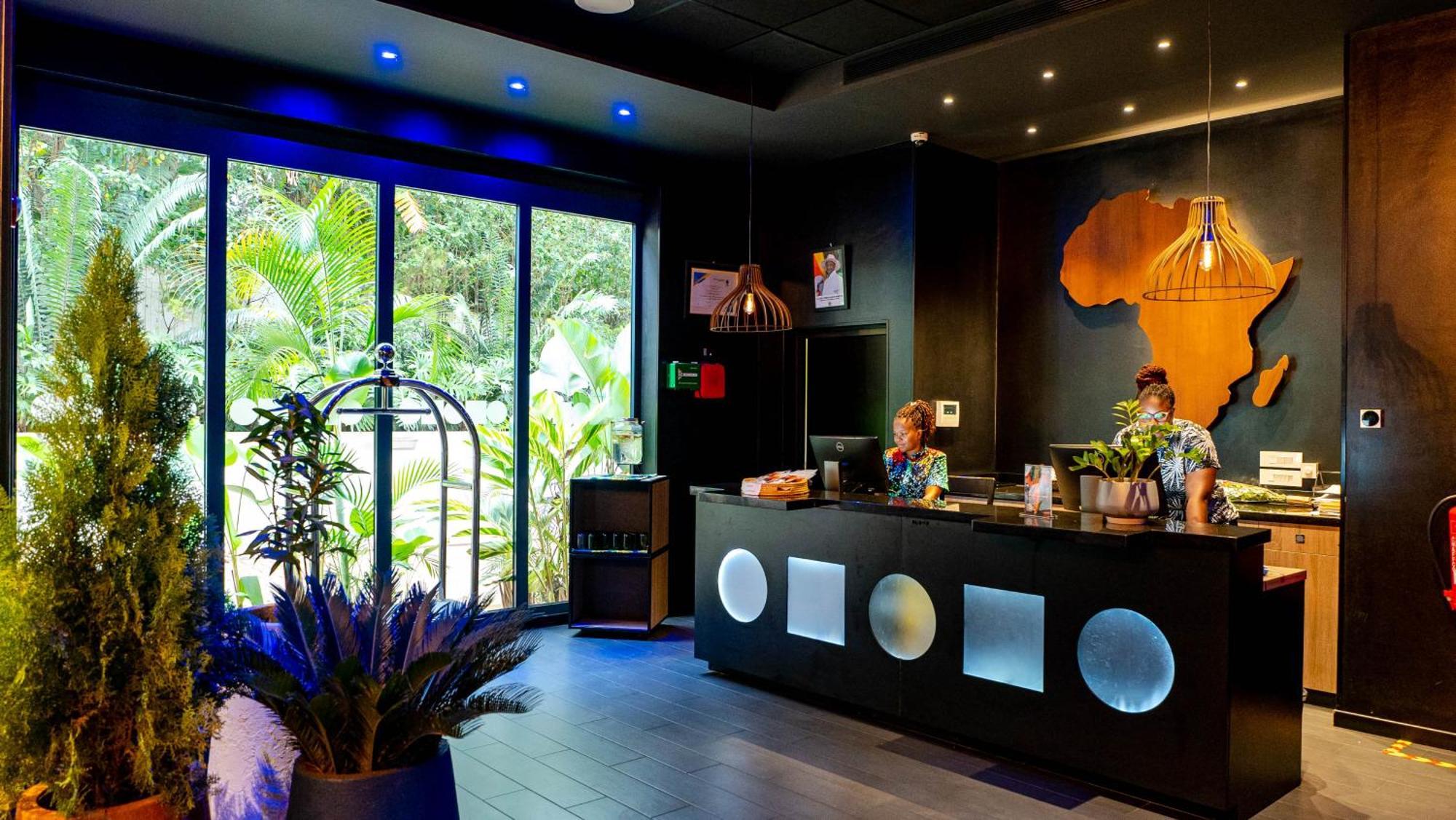 Onomo Hotel Кампала Экстерьер фото