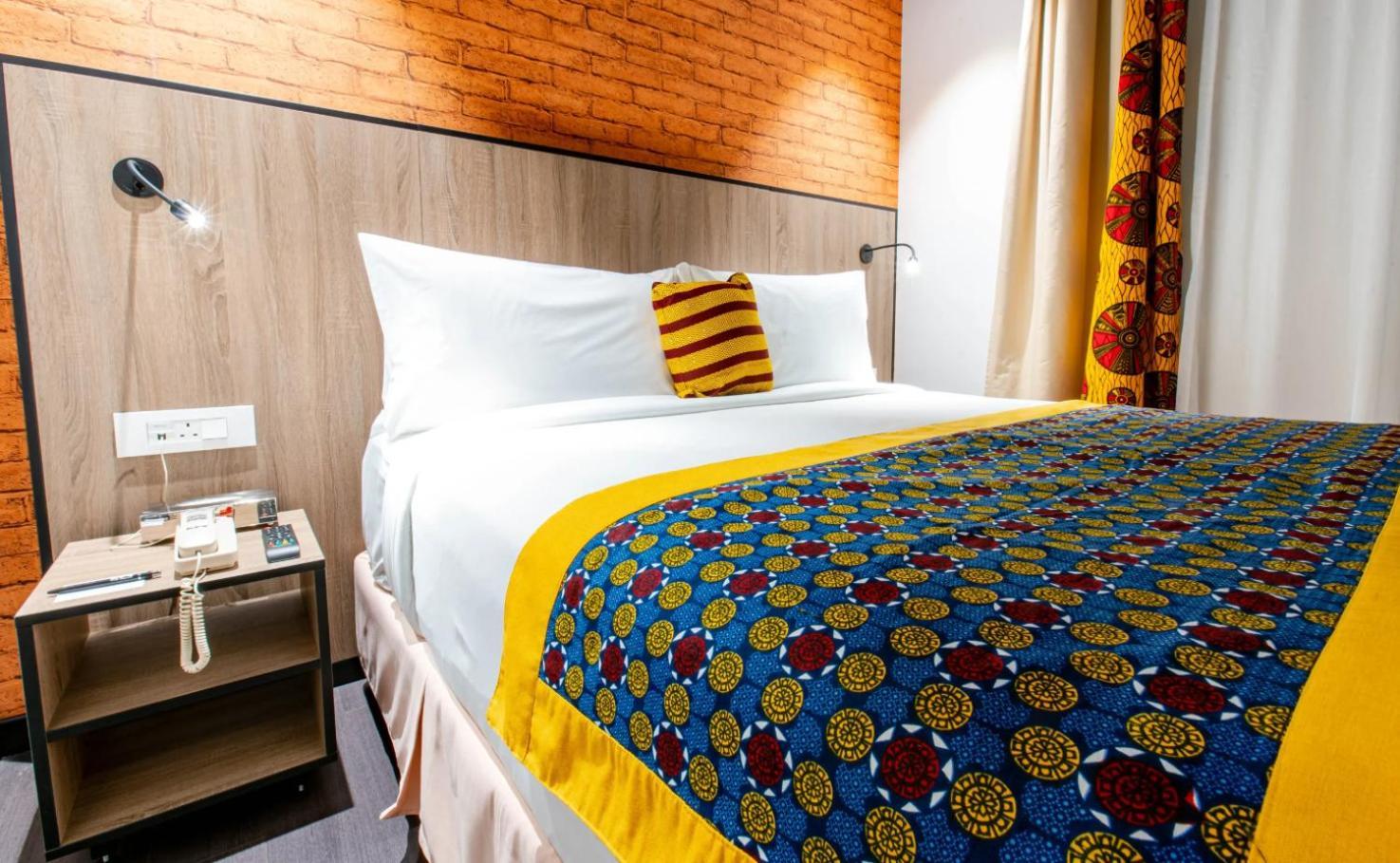 Onomo Hotel Кампала Экстерьер фото